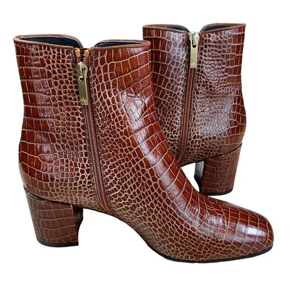 Aquatalia NWOB Denisse Croc-Embossed Leather Ankle Boots Size 10 Brown - Picture 6 of 10